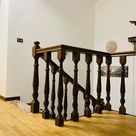 Venice House Homestay *