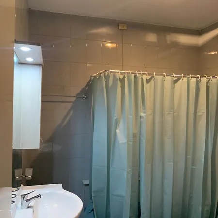 Venice House Homestay *