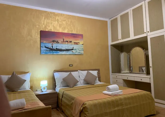 Δωμάτια σε οικογενειακή κατοικία Venice House